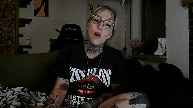 RoxxyInk Webcam-Show
