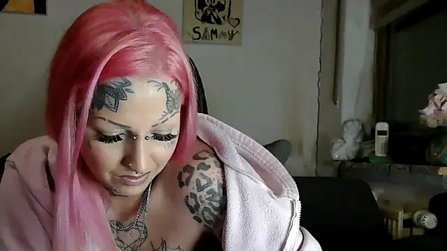 RoxxyInk Pertunjukan Webcam