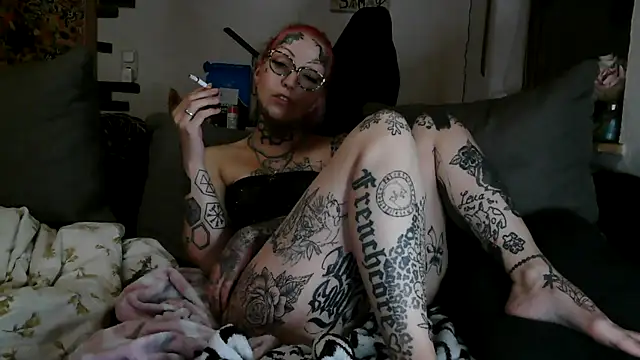 RoxxyInk Live XXX-Chat