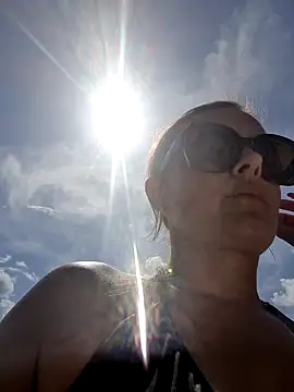 Živý XXX chat Hot_Milf_Denise