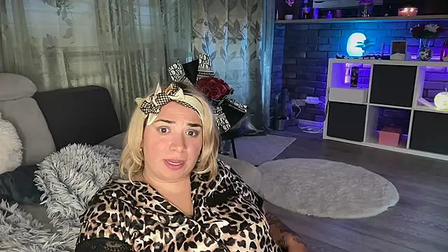 Czat XXX na żywo – Monageil