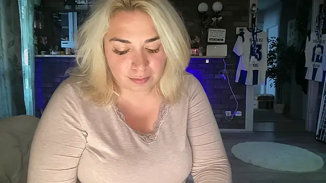 Chat +18 de Monageil ao vivo