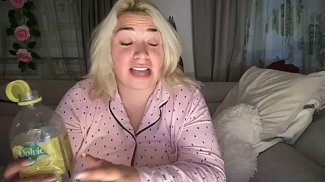 Monageil Live XXX Chat