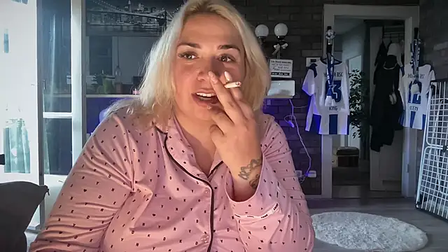 Monageil's Webcam Show
