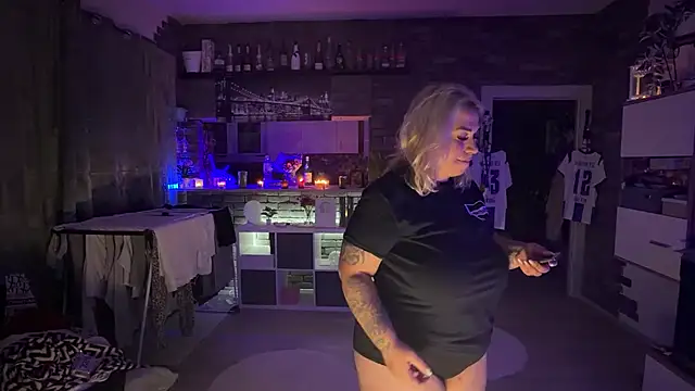 Monageil Live XXX-Chat