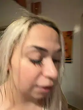 Monageil's Live XXX Chat