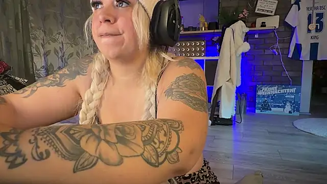Živý XXX chat Monageil