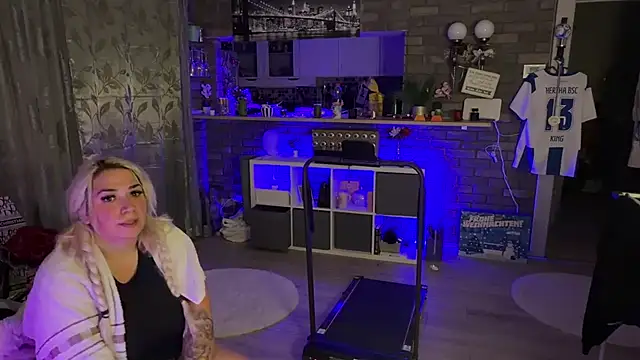 Monageil Adlı Modelin Canlı XXX Sohbeti
