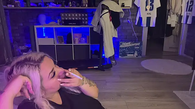 Chat XXX ao vivo de Monageil