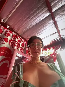 sweetieme's Webcam Show