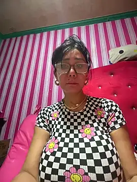 sweetieme's Webcam Show