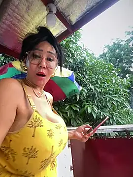 sweetieme's Webcam Show