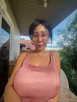 sweetieme's Webcam Show