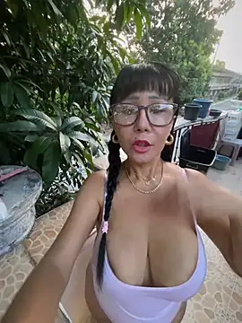 sweetieme's Webcam Show