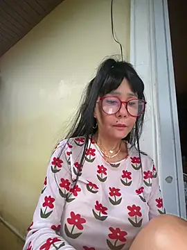 sweetieme's Webcam Show
