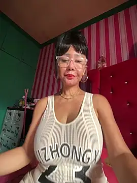 sweetieme's Webcam Show