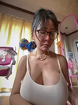sweetieme's Webcam Show
