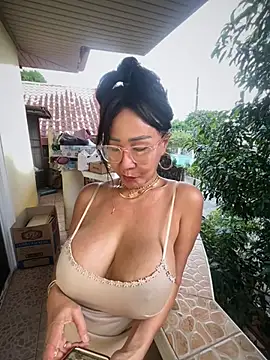 sweetieme's Webcam Show