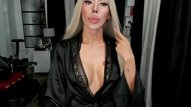 Show modela Forever_MissCandace na web-kameri