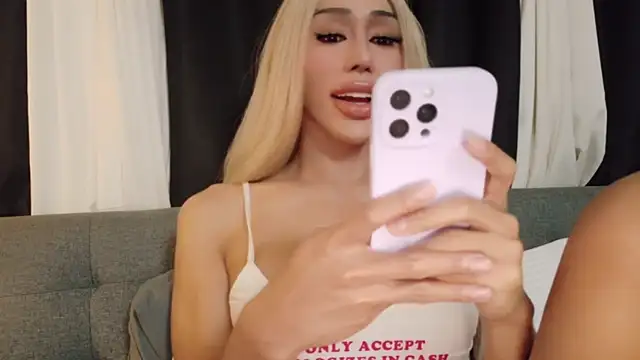 Forever_MissCandace's Webcam Show
