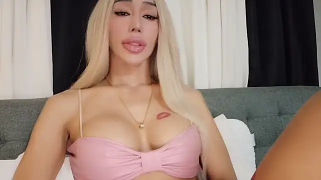 Forever_MissCandace's Webcam Show
