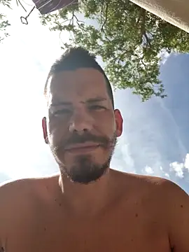 viraglaci18@xh's Webcam Show