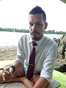 viraglaci18@xh webcam show