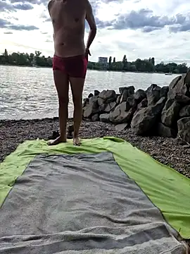 viraglaci18@xh webkamerás műsora