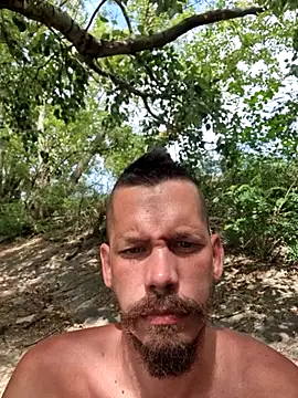 viraglaci18@xh's Webcam Show
