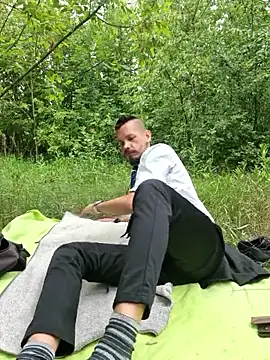 viraglaci18@xh's Webcam Show