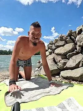 viraglaci18@xh Webcam show