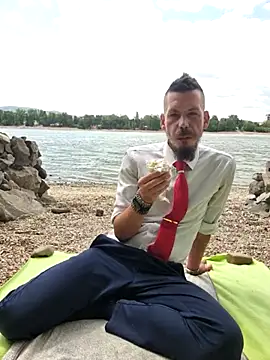 viraglaci18@xh Webcam Show