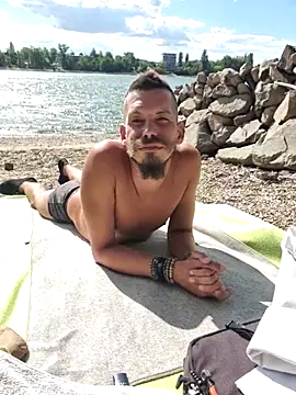 viraglaci18@xh Webcamshow