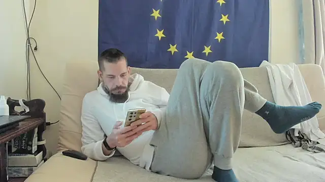 viraglaci18@xh's Live XXX Chat