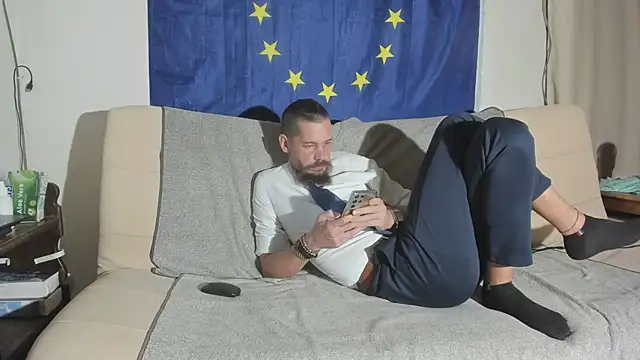 viraglaci18@xh's Webcam Show