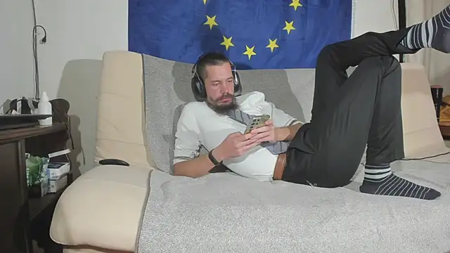 viraglaci18@xh webkamerás műsora