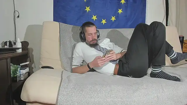 viraglaci18@xh webkamerás műsora