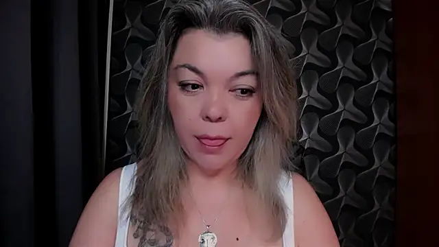 Živá chatovací místnost TheDomme