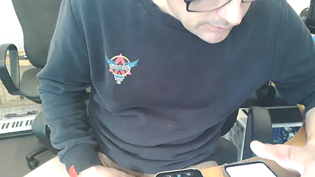 VinGeileboy34 网络视讯表演