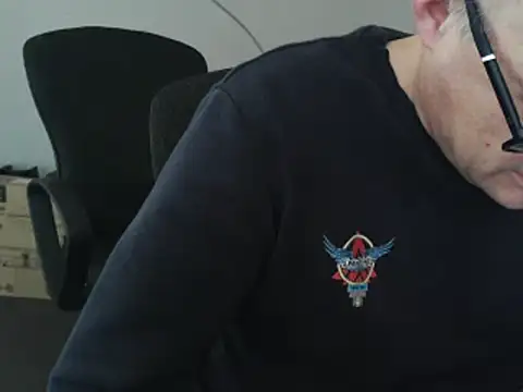 VinGeileboy34 网络视讯表演