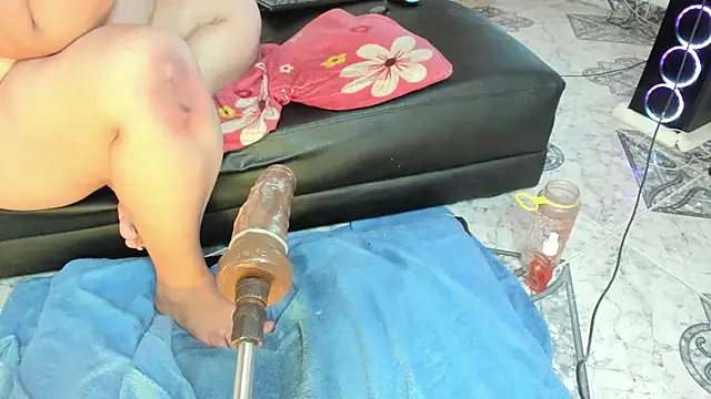 Dakotalove20's Webcam Show