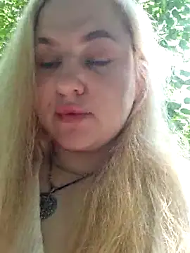 LianaJu Adlı Modelin Canlı XXX Sohbeti