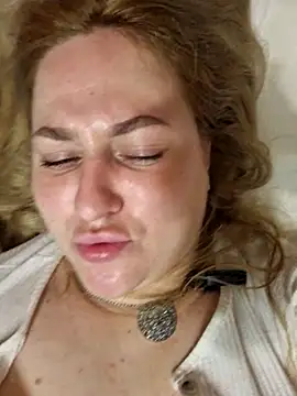 Chat XXX en directo de LianaJu