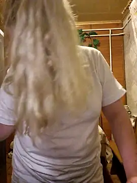 LianaJu's Webcam Show