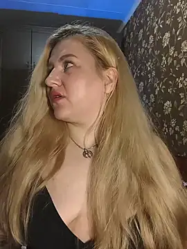 LianaJu Chat XXX in diretta