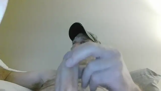 הופעת וובקאם של cumhere71
