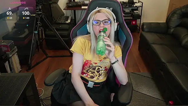 KelseyCobalt's Webcam Show