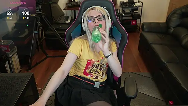 KelseyCobalt's Webcam Show