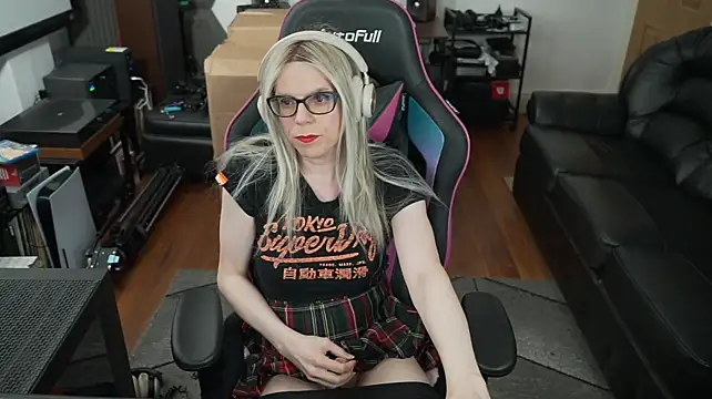 Show modela KelseyCobalt na web-kameri