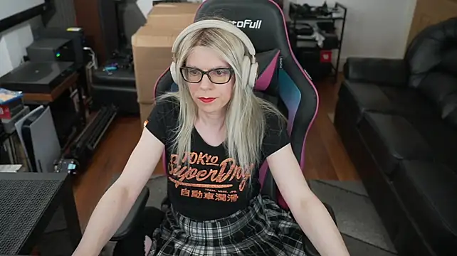 Show modela KelseyCobalt na web-kameri
